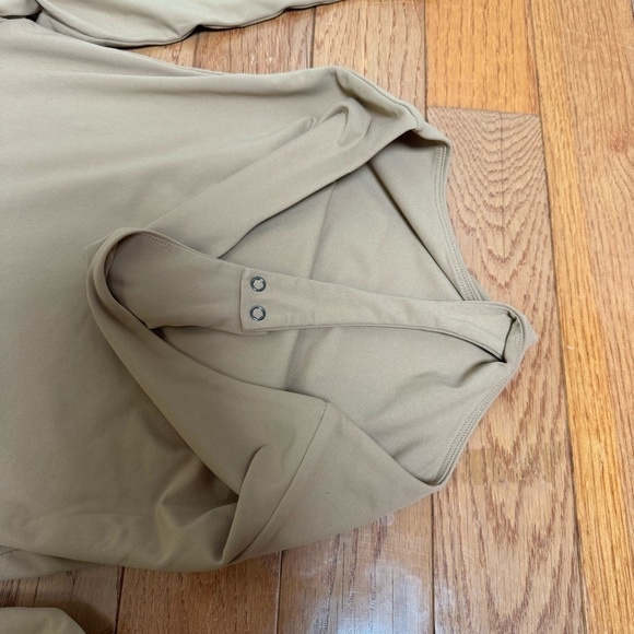 Nuuds Square Neck Long Sleeve Bodysuit Size Medium - Picture 5 of 8